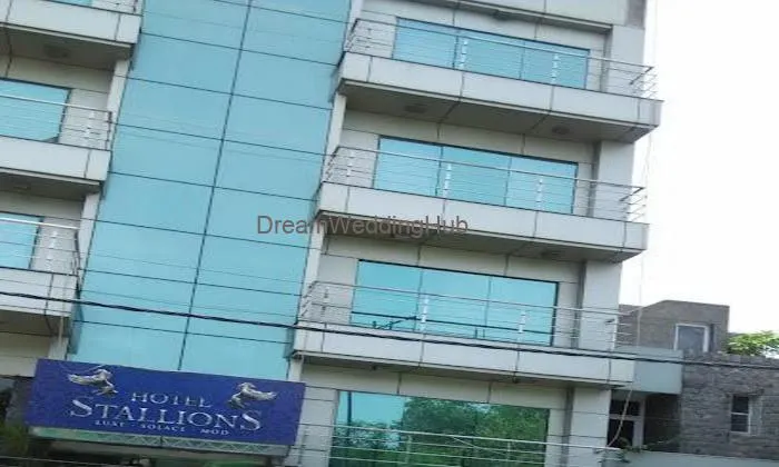 Hotel Stallions