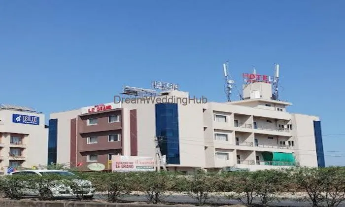 Hotel The Grand Taya