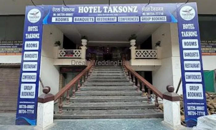 Hotel The Taksonz
