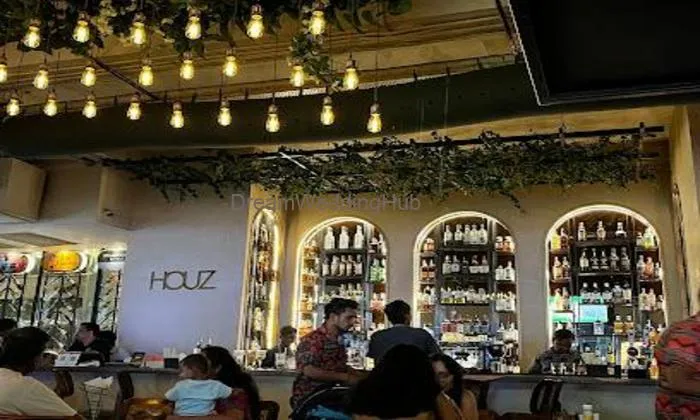 Houz Cafe Bar