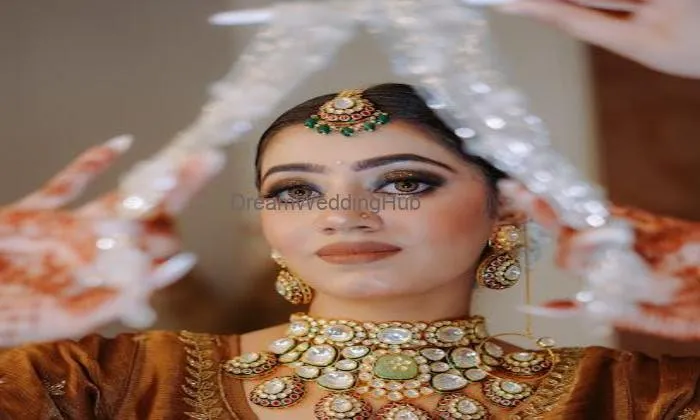 Hunar Beauty & Makeup Studio