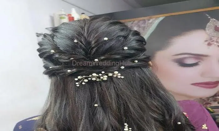 Iconic The Salon - Best Beauty Parlour, Salon, Makeup Artist, Hair Extension
