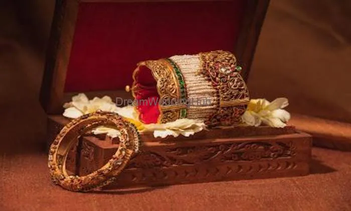 Ih Jewellers - Ahmedabad, Cg Road