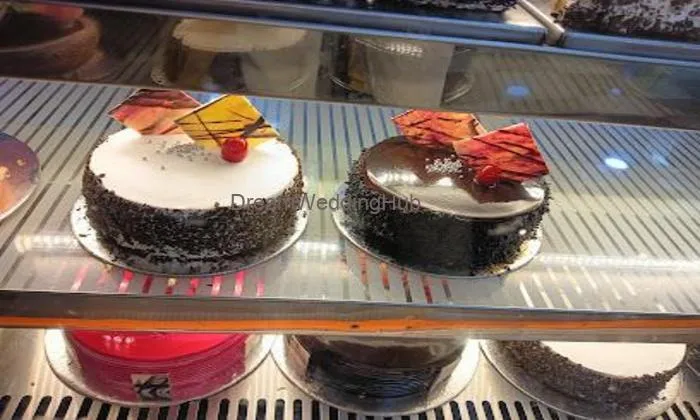 Iyengars Cake Mane