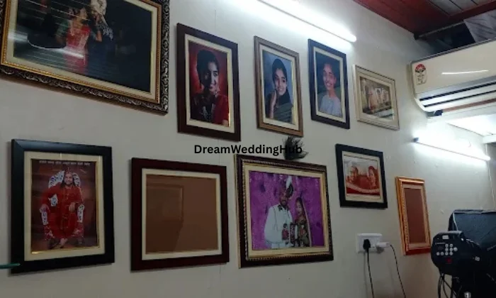 Janhavi Photo Studio