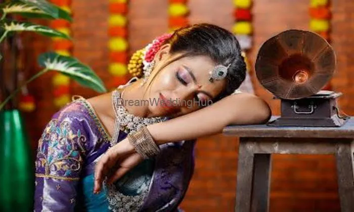 Janz Bridal Studio