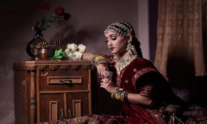 Jaya Nigam Bridal Makeup Artist And Hairstylist Varanasi