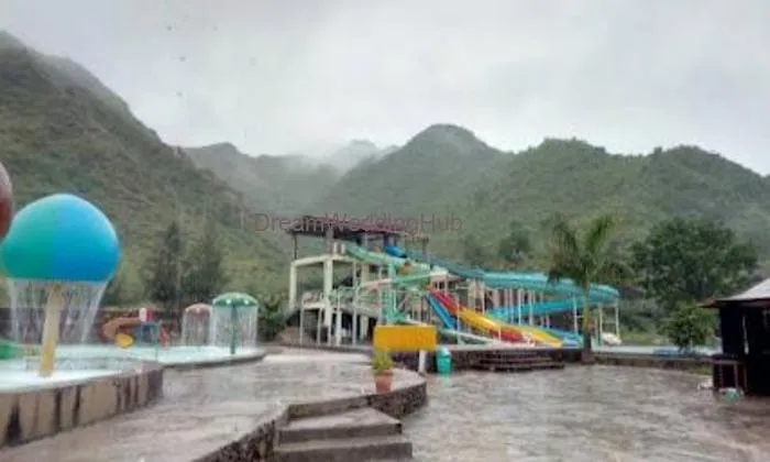 Jeel Water Park & Gardens