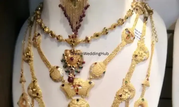 Jewel Junkie