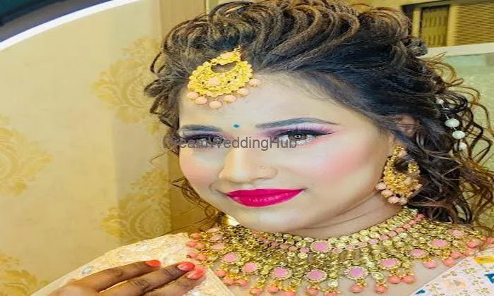 Jh Premium Salon By Abhishek