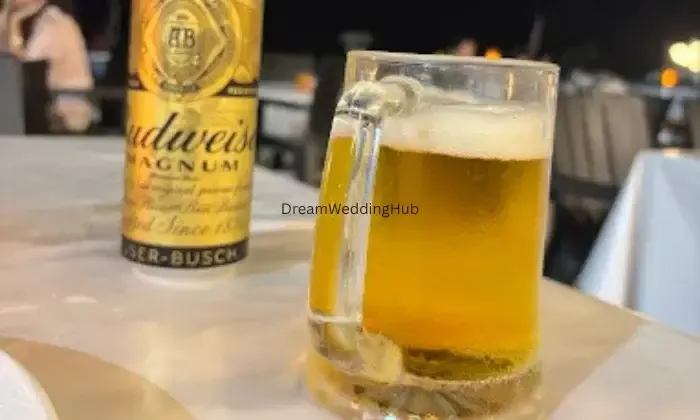Johncy Restaurant  Bar