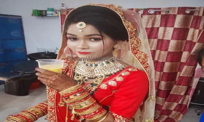 Jyoti Make-up Saloon