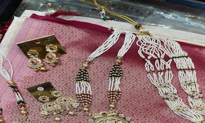 Kamakshi Art Jewellery And Designer Lehengas
