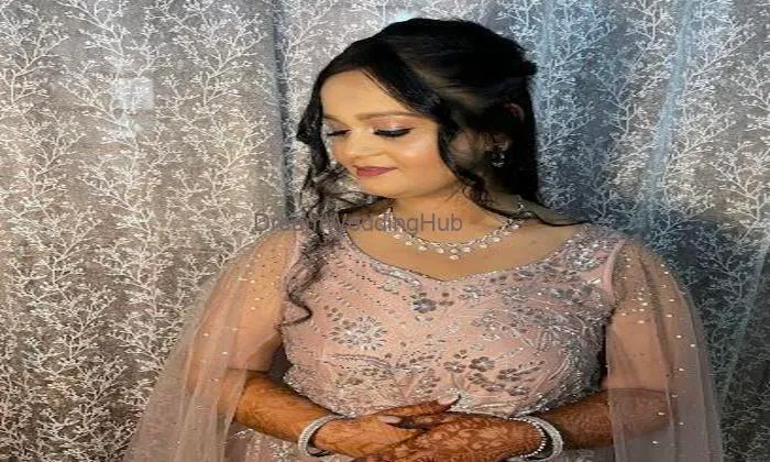 Kanika Makeup Studio And Resin And Handcasting By Kanika ❤️