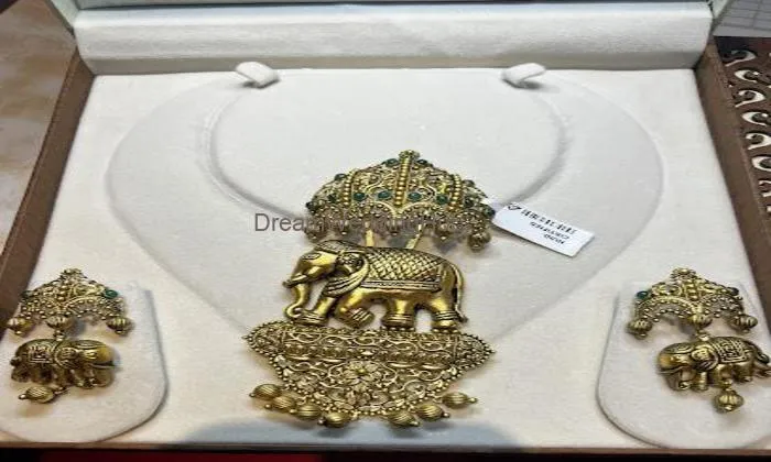 Kashmiri Jewellers - Retail Outlet For Gold , Diamond And Silver Jewellery | Jewellery Showroom In Saharanpur |