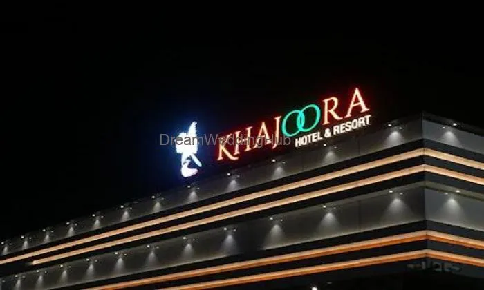 Khajoora Hotel & Resort