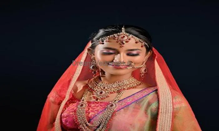 Khushi Beauty Parlour And Makeup Academy