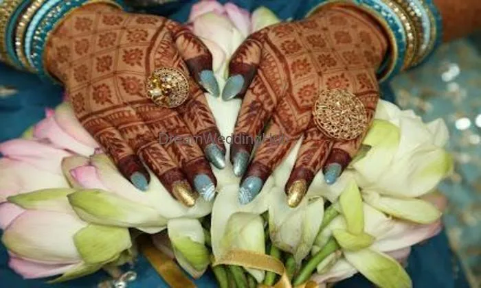 Khushi Beauty Salon