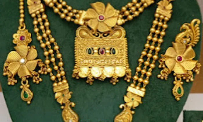 Kisna Diamond And Gold Jewellery