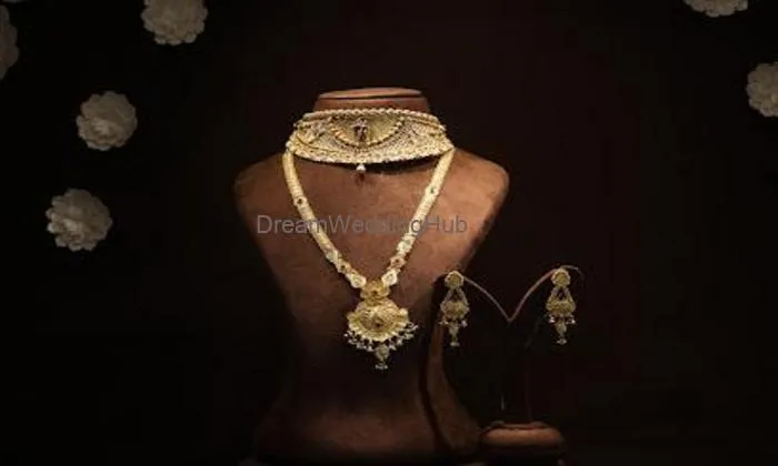 Kisna Diamond & Gold Jewellery - Spectrum Mall, Noida