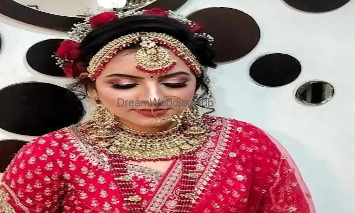 Kiyosa Family Salon & Spa –makeup Artist On Premium Hair And Beauty Services In Bhubaneswar