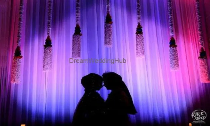 Klicknshoot - Best Wedding Photographers & Pre Wedding Photography In Vadodara