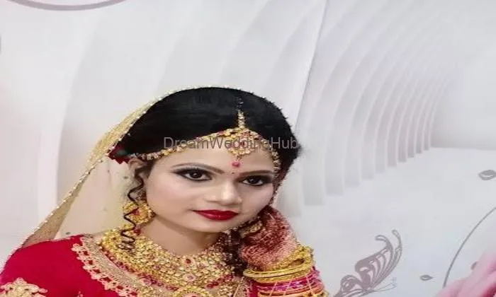 Komal Beauty Parlour Shahganj .jaunpur