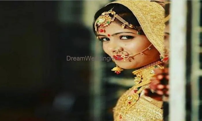 Kratika Beauty Parlor