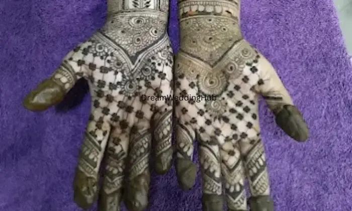 Krisha Makeup  Mehandi Artist