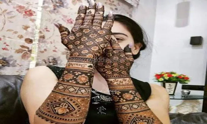 Krishna Mehandi Artist