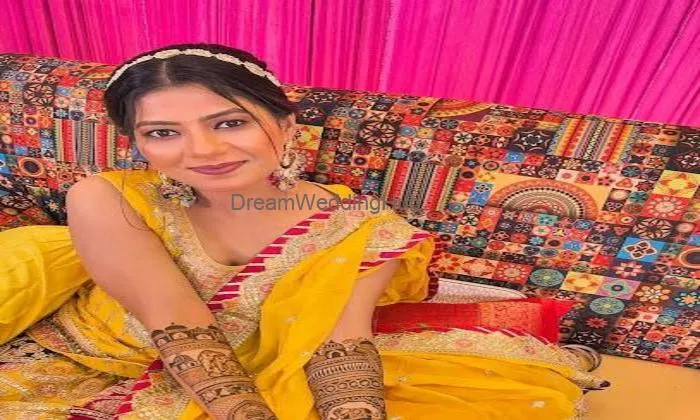 Krishna Professional Mehendi Artist