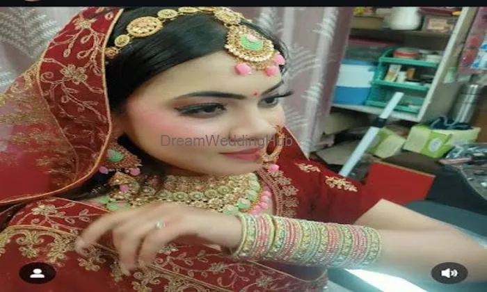 Kriti Beauty Parlour