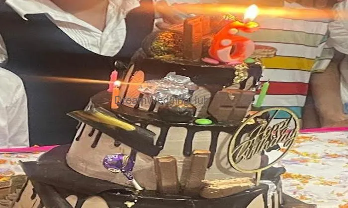 Kuhu Cakes