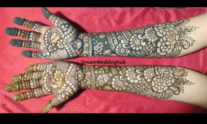 Kumutha Saree Drapist  Mehndi  Artist