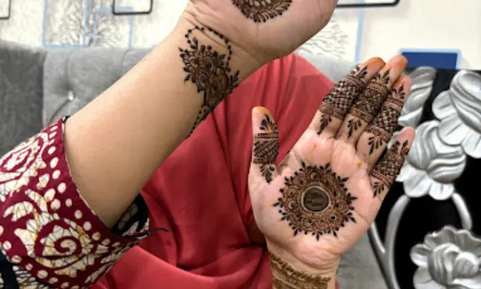 Kundan Mehndi Artist