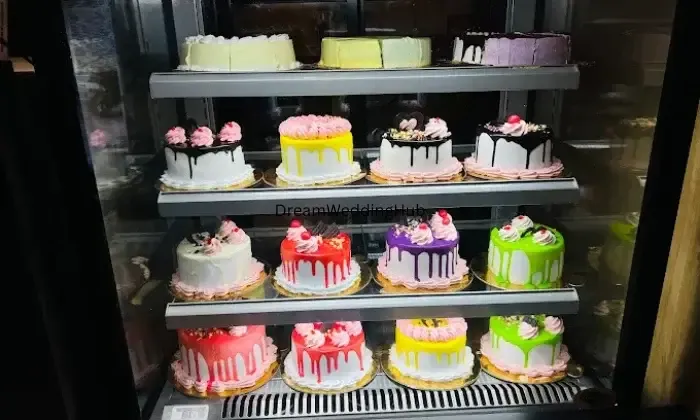 Lveen Cakes  Cafe