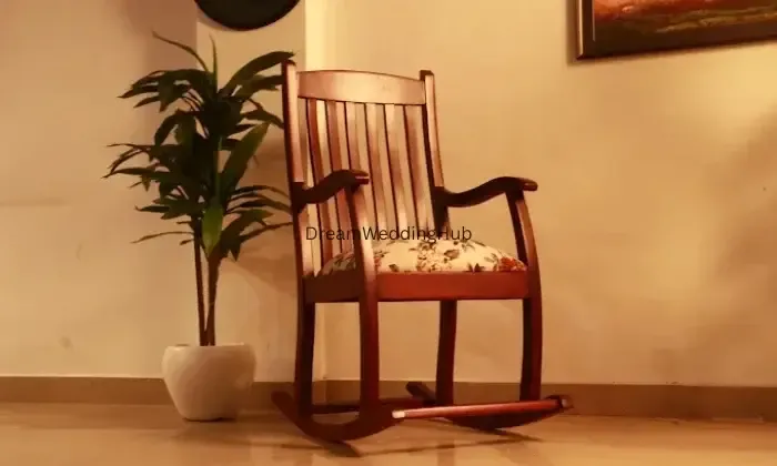 La V Furniture