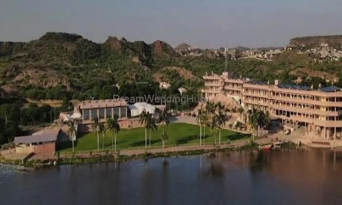 Lake View Hotel And Resort
