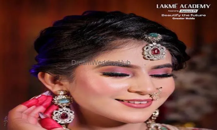 Lakme Academy Greater Noida