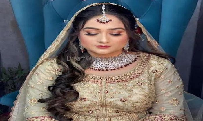 Lakme Salon In Channi Himmat,jammu