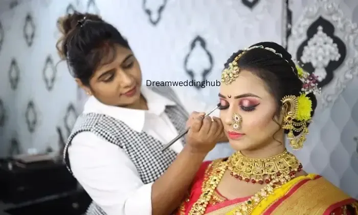 Lamour Touch Makeup