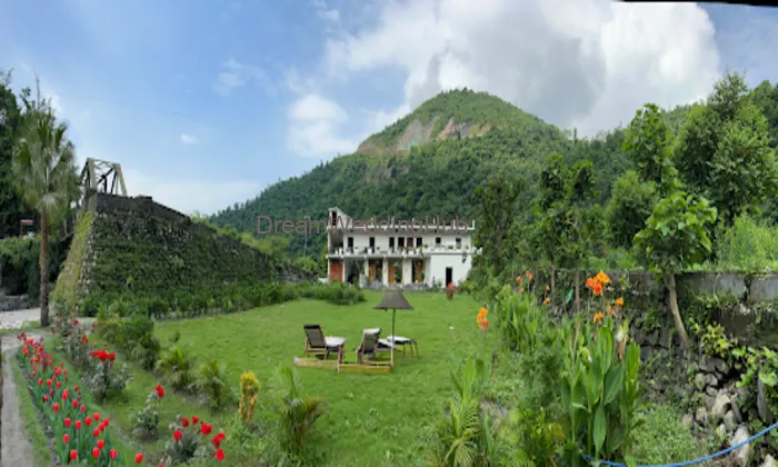 Lamyali Farm