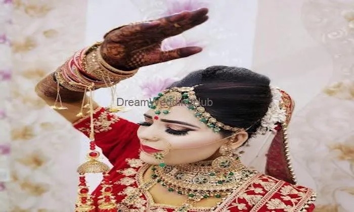 Lata's Makeup Studio Jhansi