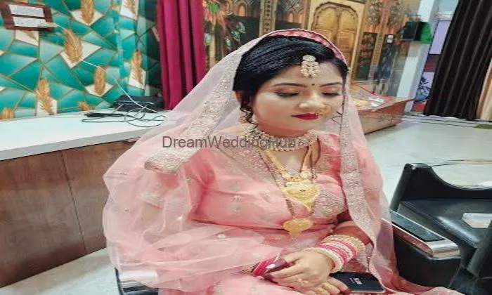 Lavanya Beauty Salon Khushipura Jhansi