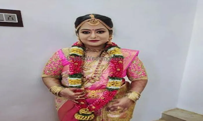 Lavanya Hitec Beauty Parlour