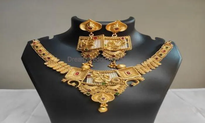 Laxmi Bangles And Imitation Jewellery