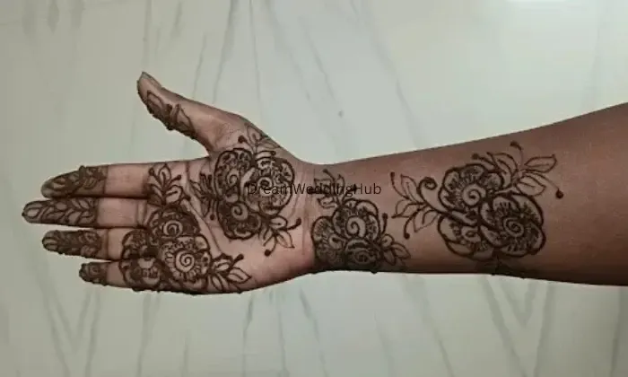 Lb Mehndi Artist