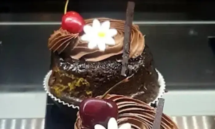 Le Petit Four Le Petit Four