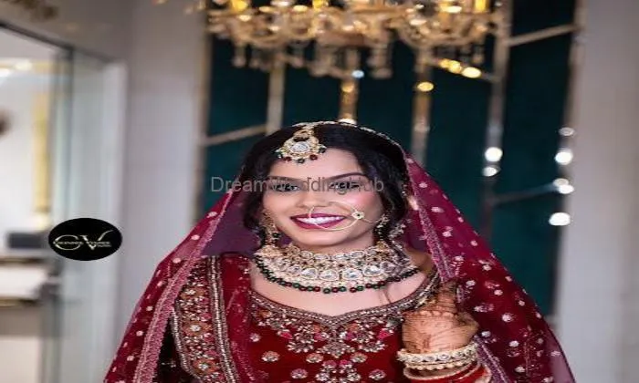 Lehnga On Rent - Glamishq Jabalpur
