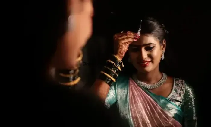 Lewa Makeup Studio And Academy